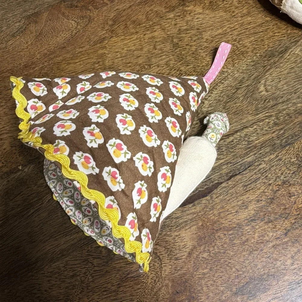 Pottery Barn Mouse House With 4 Mice Fabric Rare Dollhouse